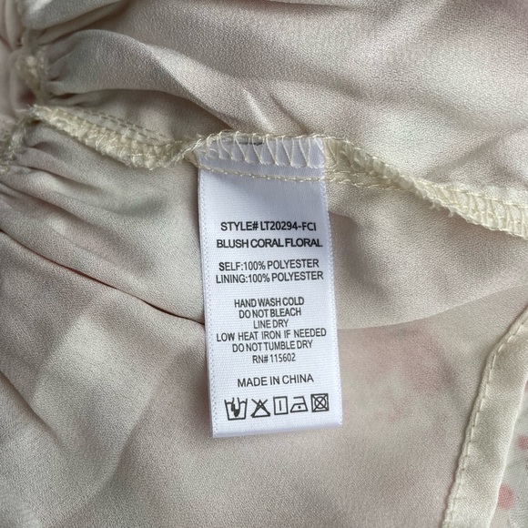 Puff Sleeve Crop Blouse Peplum Top Floral All in Favor Size Medium - Picture 5 of 9